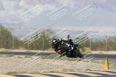 media/Nov-16-2025-Race Pace (Sun) [[8c5fa54630]]/Verified Riders/2-Turn 7 (945am)/